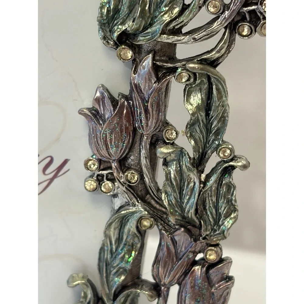 N/A ornate pewter
